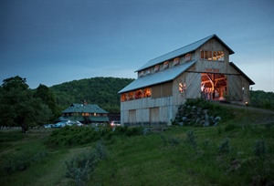 Veliki ambar ja izgrađen u centralnom Vermontu, za permakulturni...